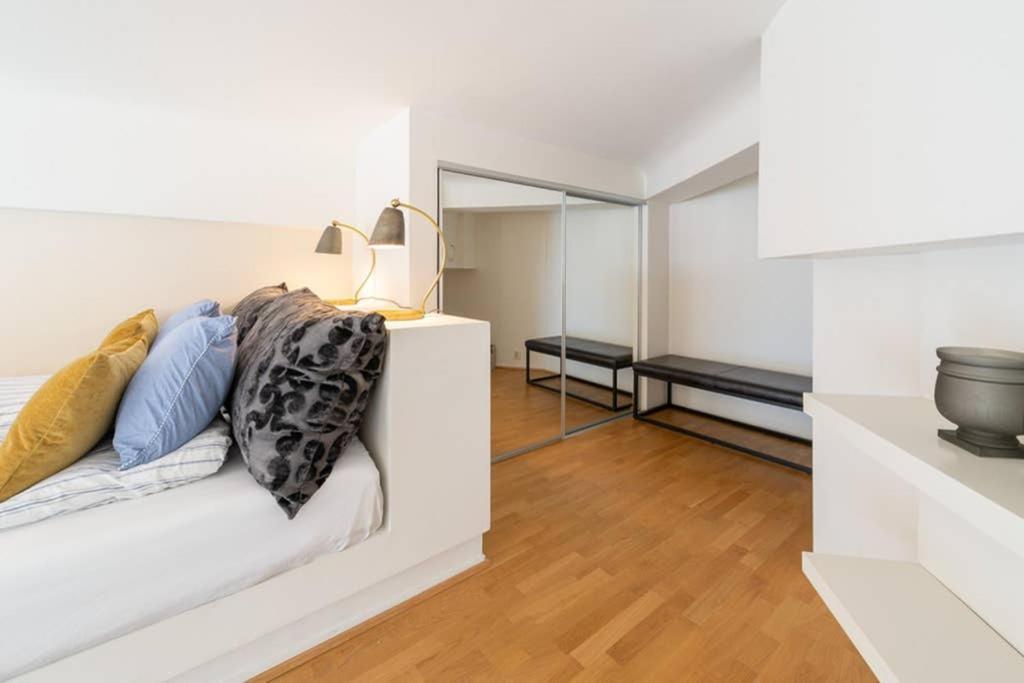 Nordic Host Luxury Apts - Prinsens Gate - Large Mezzanine Studio Oslo Eksteriør billede