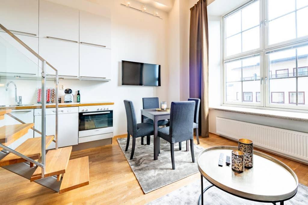Nordic Host Luxury Apts - Prinsens Gate - Large Mezzanine Studio Oslo Eksteriør billede